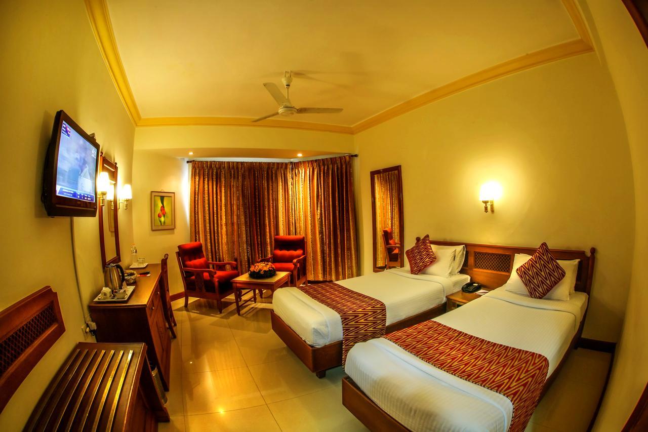 Krishna Inn Ґуруваюр Екстер'єр фото