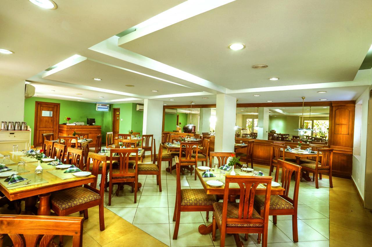 Krishna Inn Ґуруваюр Екстер'єр фото